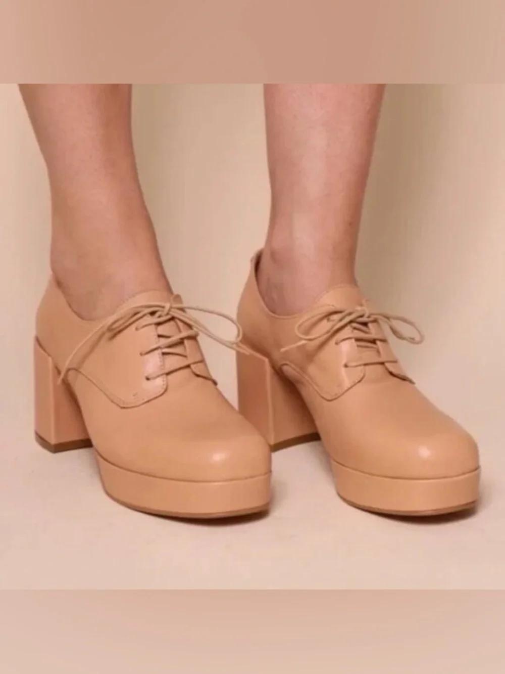 Intentionally Blank Albany Platform Pump, Women’s Size 9
